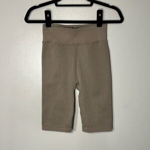 Calvin Klein Performance High Waisted bike shorts in Beige Sz Small